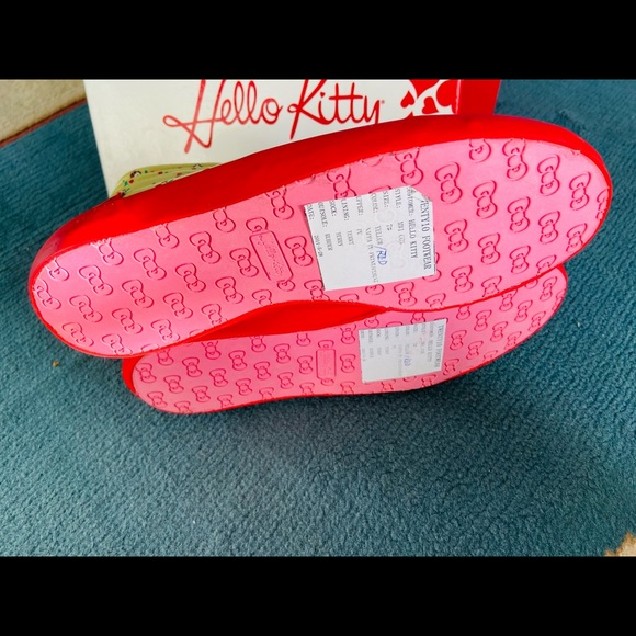 [RARE] HELLO KITTY High Tops (Brand New) - Picture 4 of 4